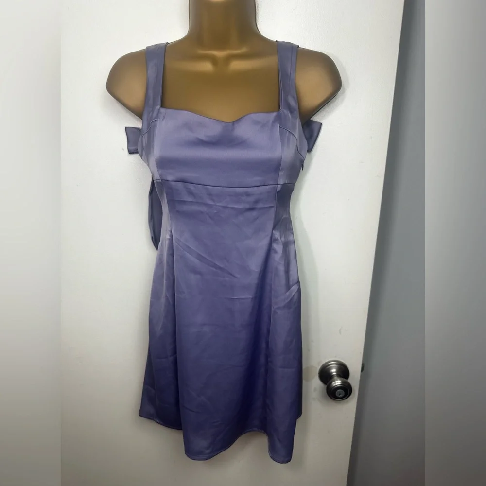 Urban Outfitters Lavender Bri Double Bow SleekSatin Square neck MiniDress NWT XS - Picture 5 of 16